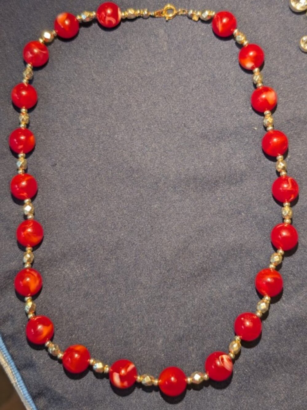 Vintage Marbled Cherry Red Acrylic Bead Necklace Textured Gold Tone Spacers Retr